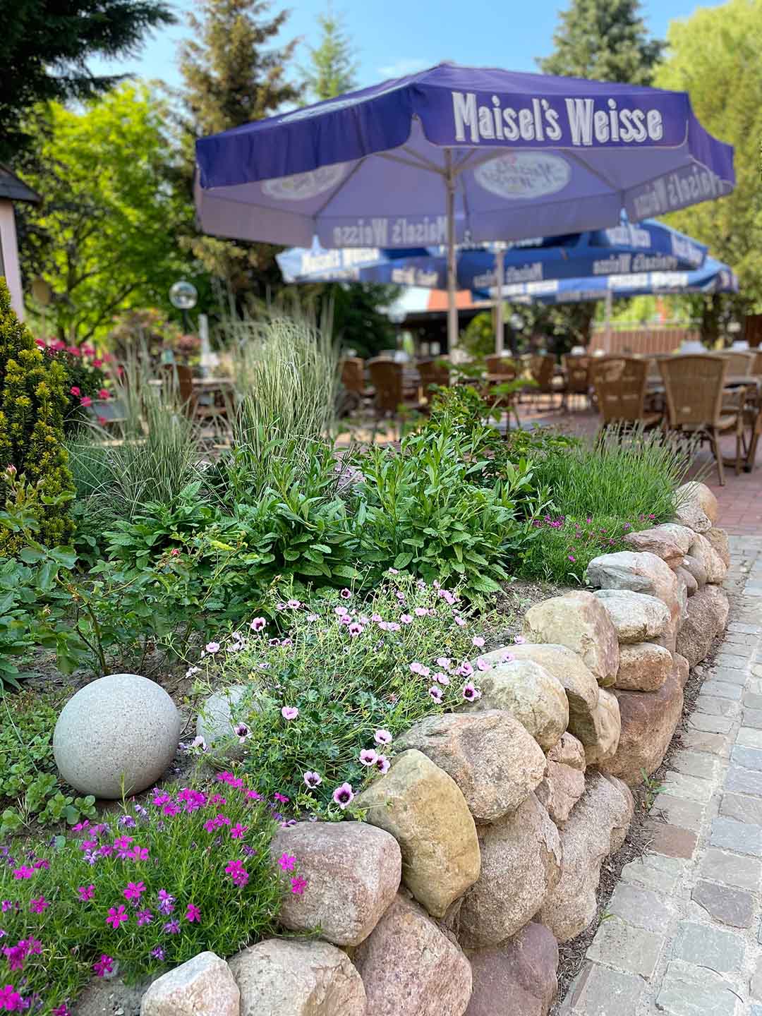 Alter Krug Niedernwöhren | Gaststätte | Biergarten