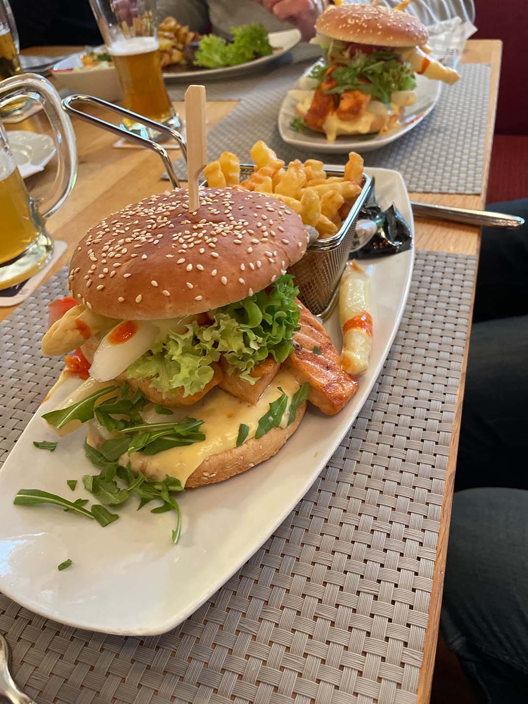 Alter Krug Niedernwöhren | Gaststätte | Essen