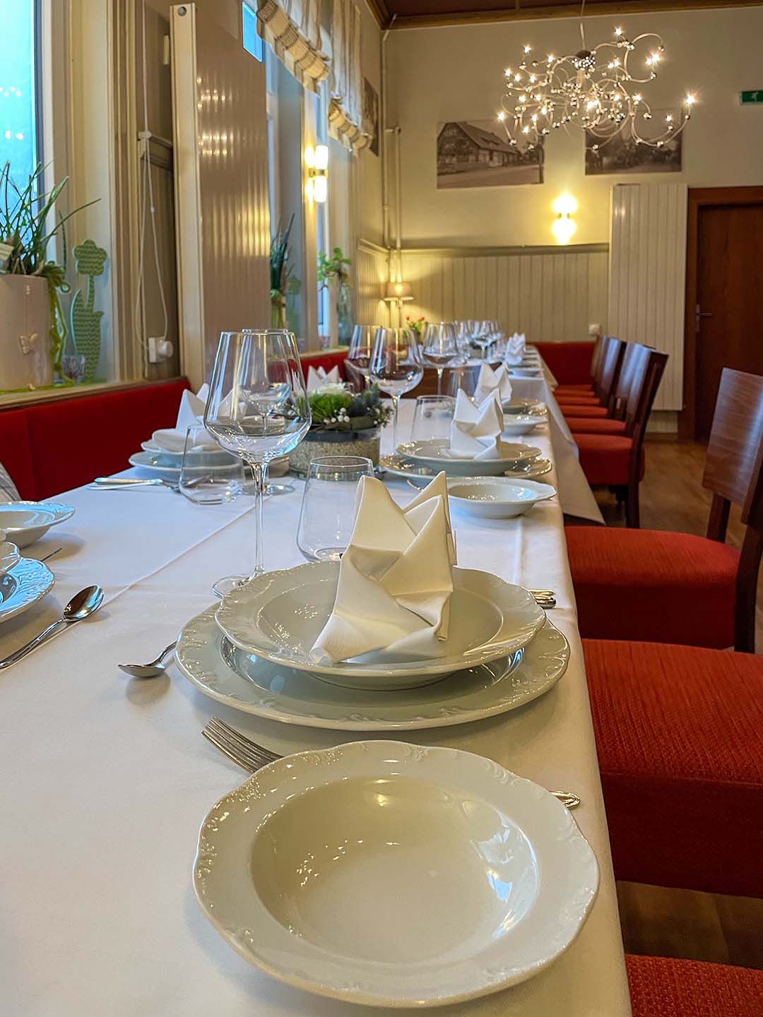 Alter Krug Niedernwöhren | Gaststätte | Restaurant