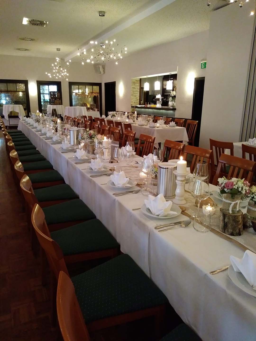 Alter Krug Niedernwöhren | Gaststätte | Saal