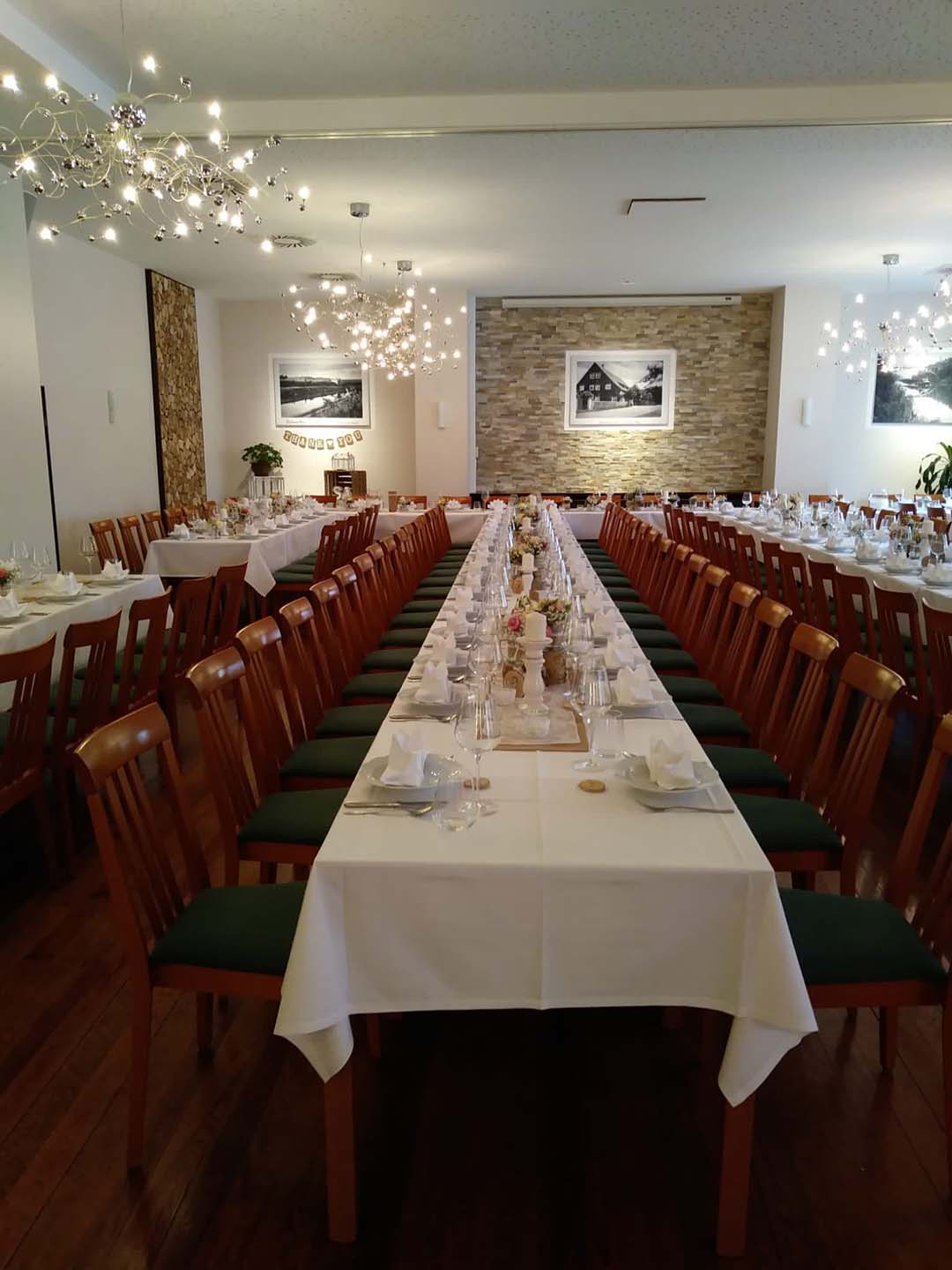 Alter Krug Niedernwöhren | Gaststätte | Saal